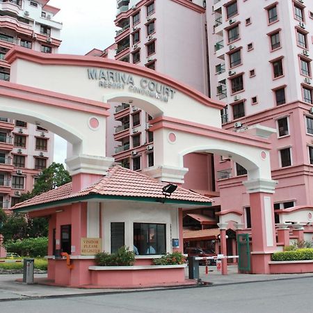 Marina Court Kk City Homestay Кота-Кинабалу Экстерьер фото