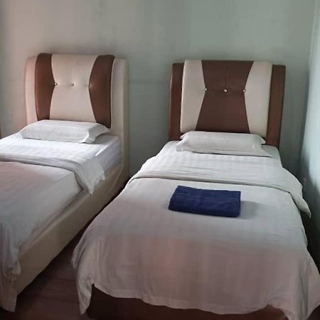 Marina Court Kk City Homestay Кота-Кинабалу Экстерьер фото