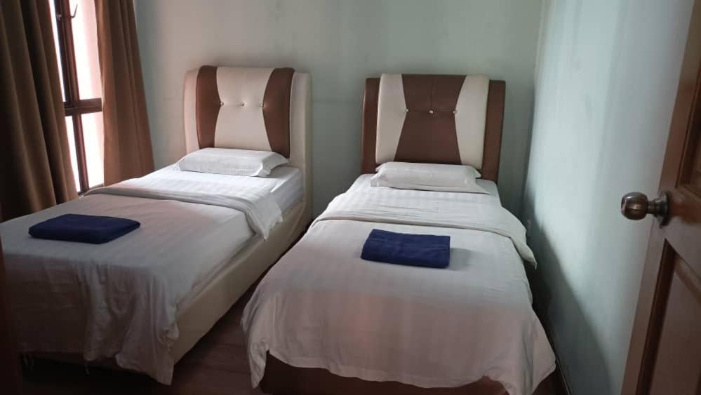 Marina Court Kk City Homestay Кота-Кинабалу Экстерьер фото